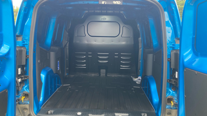 Ford Transit Courier Diesel 1.5 EcoBlue Trend Van - Image 12